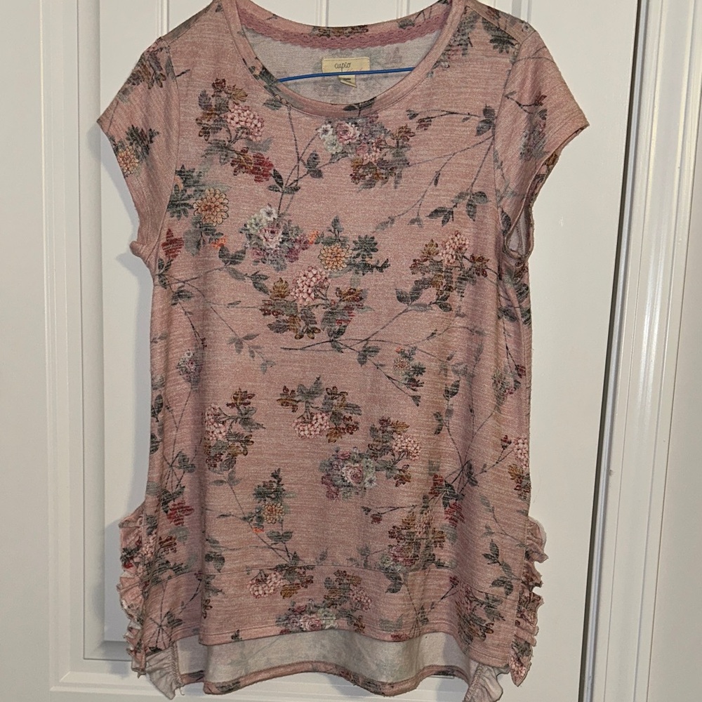 Cupio multicolored Floral Short Sleeve pullover Top